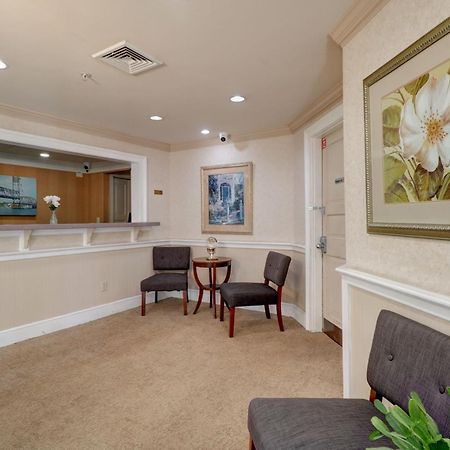 Anchorage Inn And Suites Портсмут Екстериор снимка