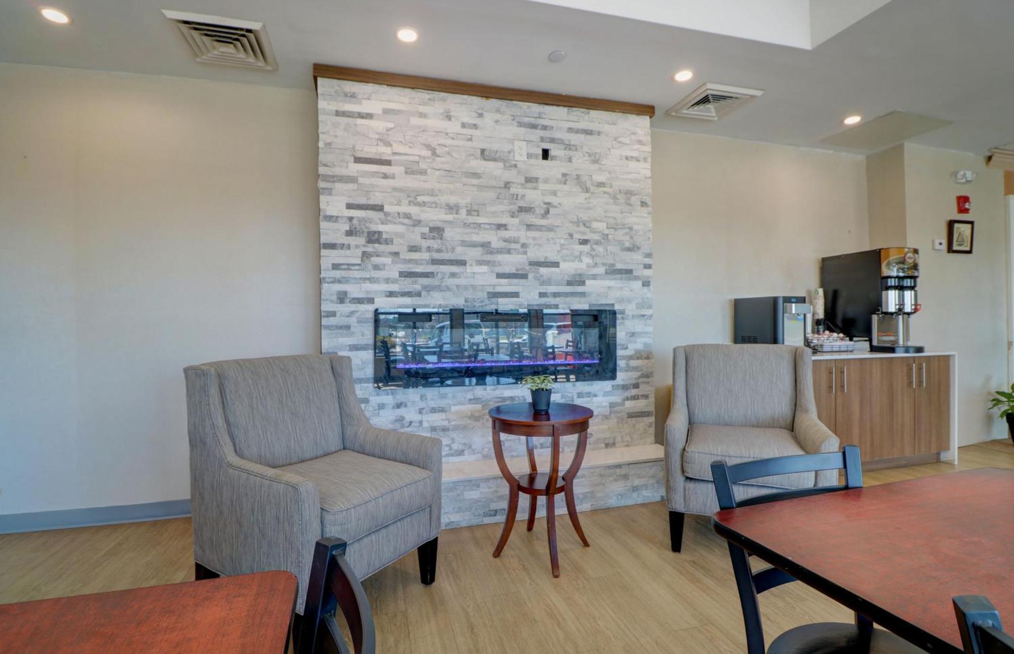 Anchorage Inn And Suites Портсмут Екстериор снимка